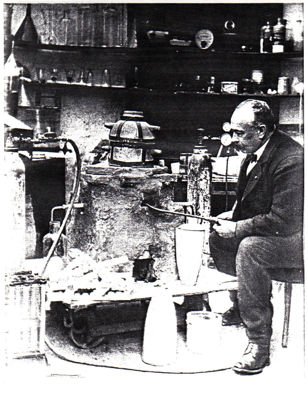 Le pharmacien Léon Lacour - 1910